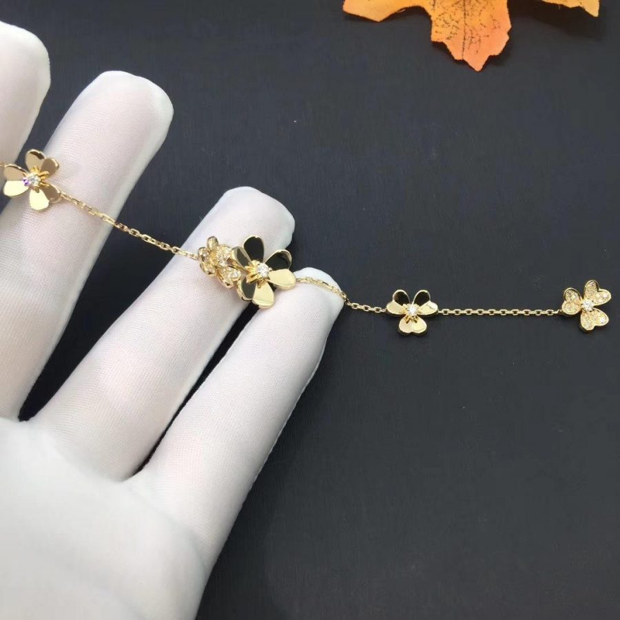 VCA FRIVOLE GOLD 5 FLOWERS BRACELET
